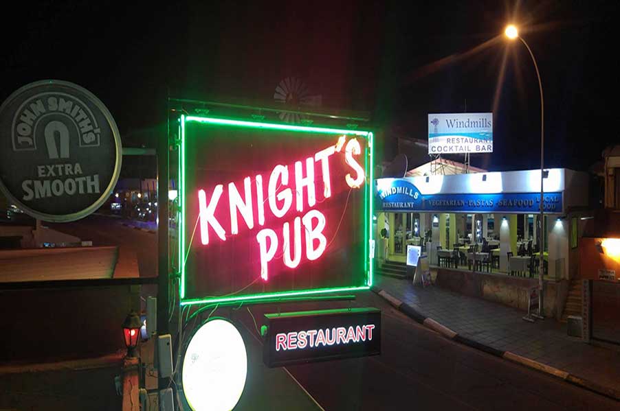 Knight's Pub & Restaurant
