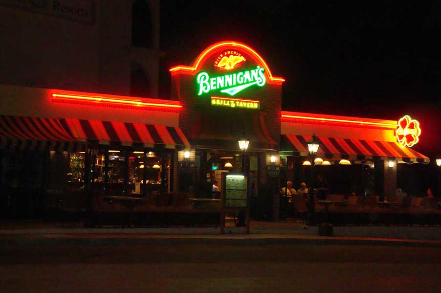 Bennigan's Grill & Tavern 