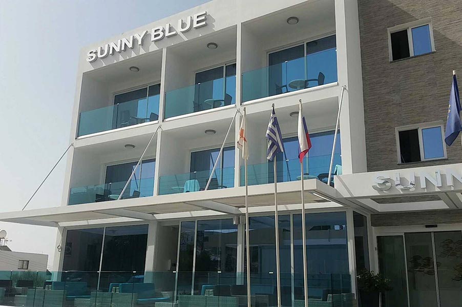 Sunny Blue Hotel