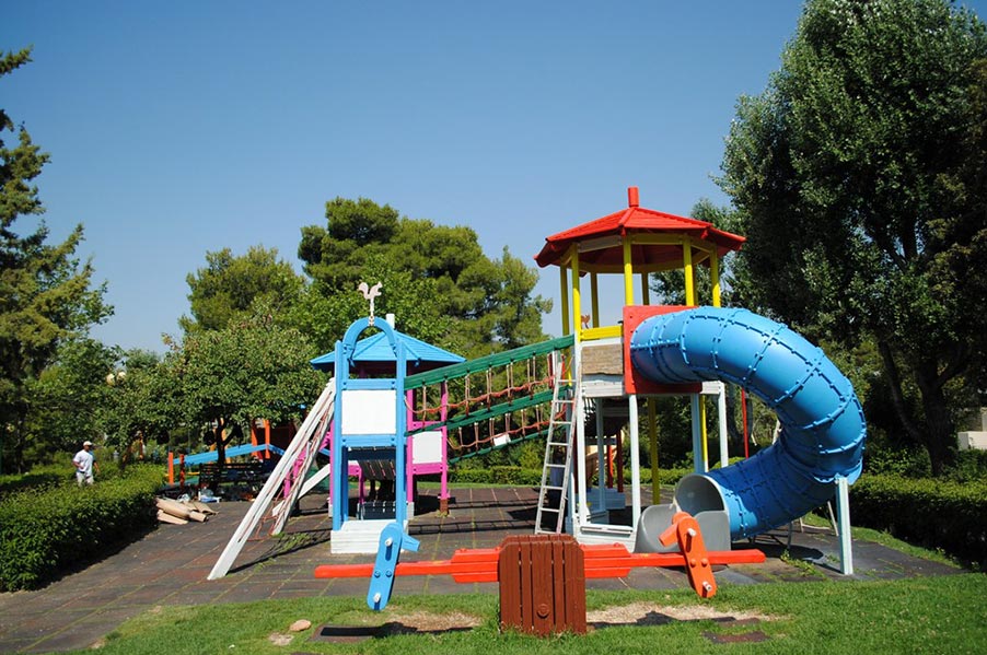 Mavromichali & Apollonos Park 