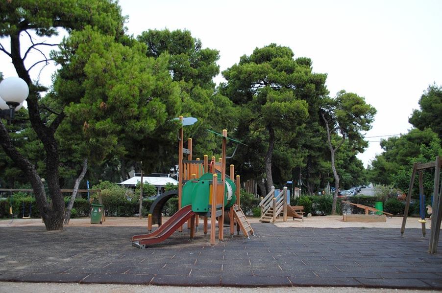 Heroon Polytechneiou Park' s Playgrounds