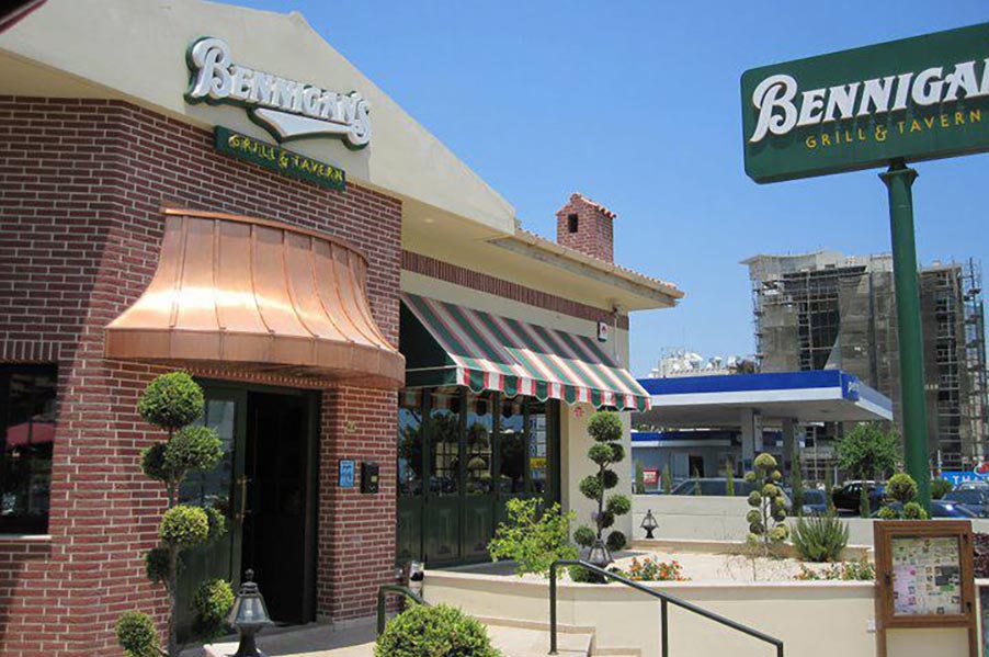 Bennigan's Grill & Tavern