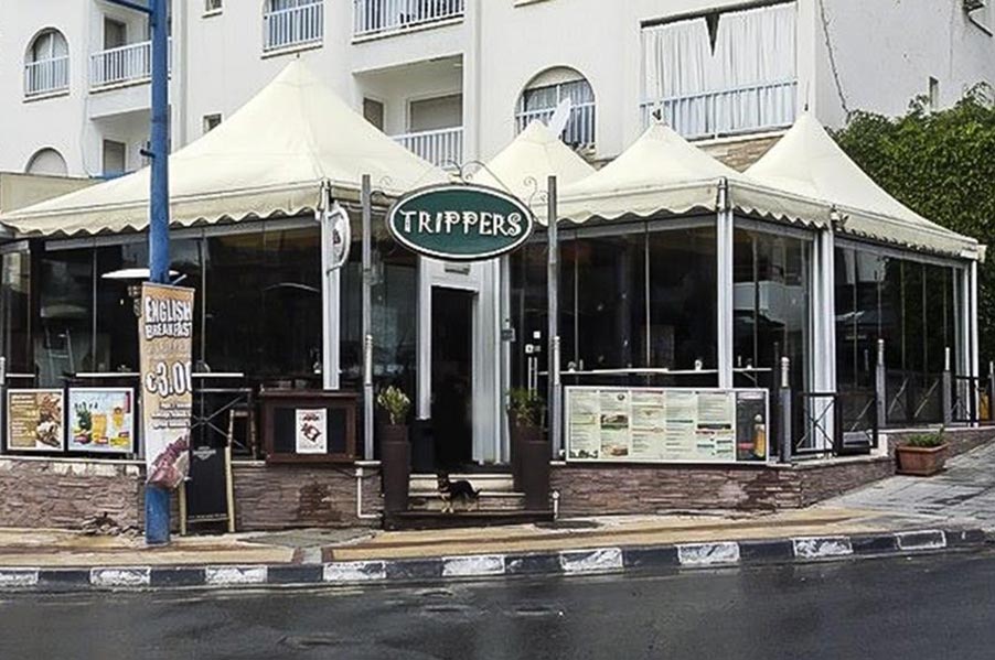 Trippers Bar Restaurant 