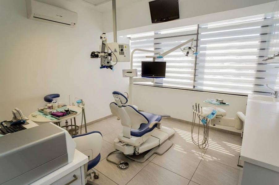 Dr. Georgia Marangou Endodontics